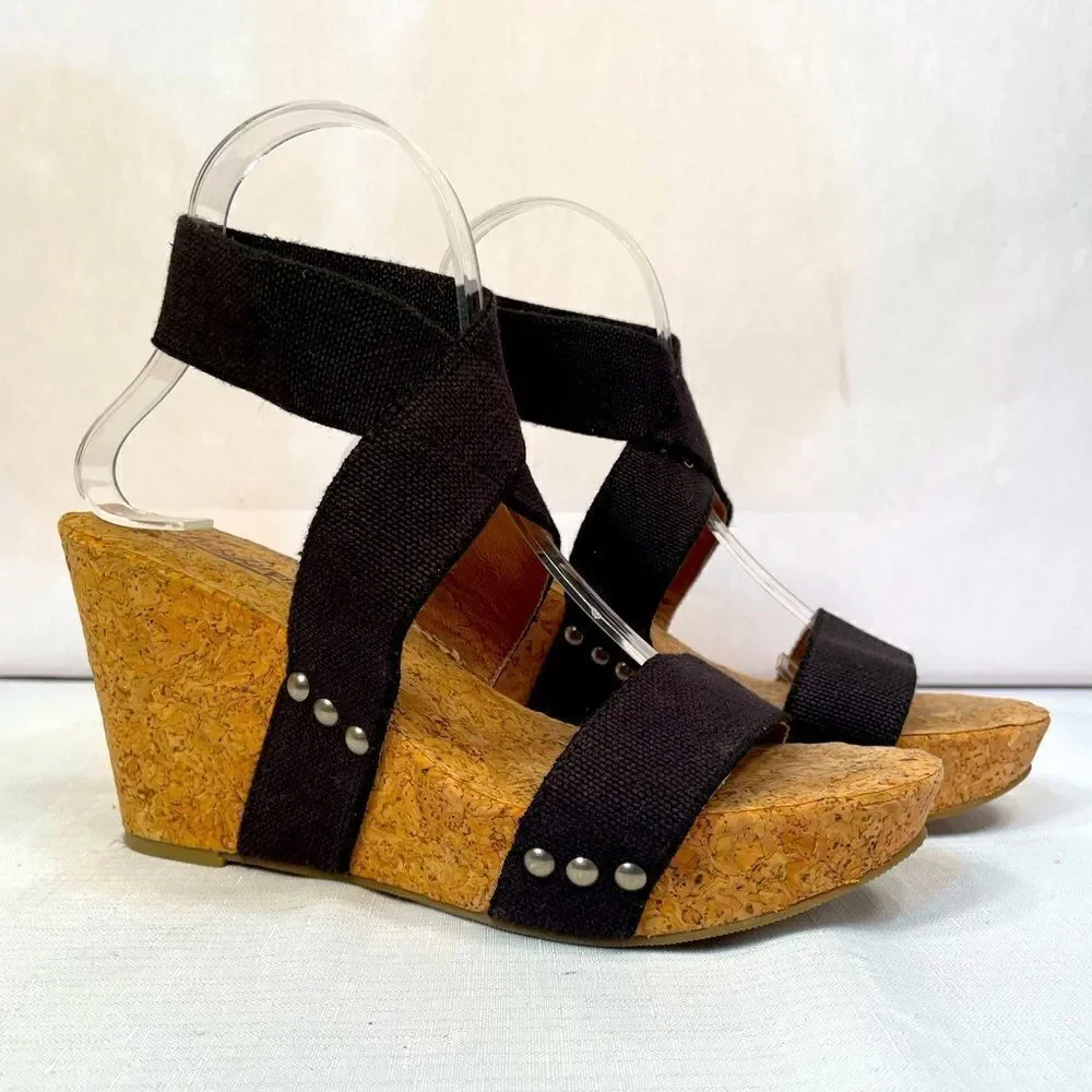LUCKY BRAND 4” CORK WEDGE ANKLE STRAP IN BLACK SIZE 9.5 GUC